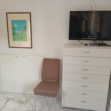 Appartamento 50 Mt Mare Con Parcheggio Riservato Riva Ligure Exterior foto